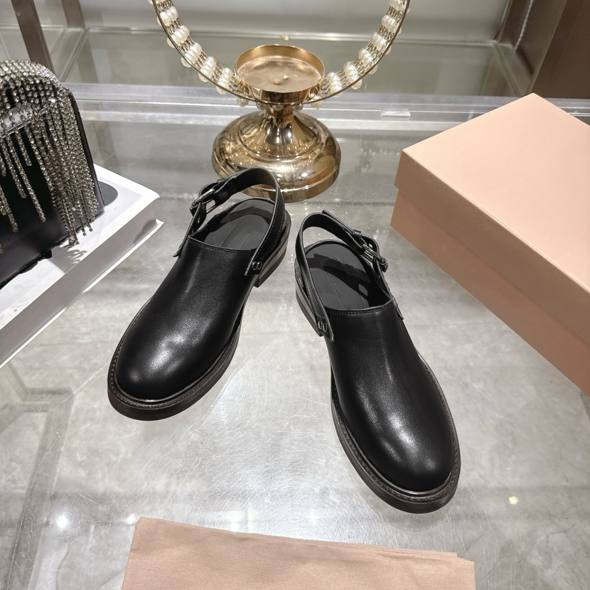 Men Shoes 2026 - รองเท้าผู้หญิงสำหรับเดินทาง รุ่น hb821 ปี 2026 คุณภาพสูง