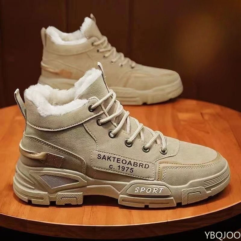 Men Shoes Trends - รองเท้าบูททำงานผู้ชายแฟชั่นอเนกประสงค์ทรงสูง รุ่นใหม่สำหรับฤดูใบไม้ร่วงและฤดูหนาว รองเท้าผ้าฝ้ายบุผ้าอุ่นสบาย รองเท้ากันลื่นสำหรับหิมะ