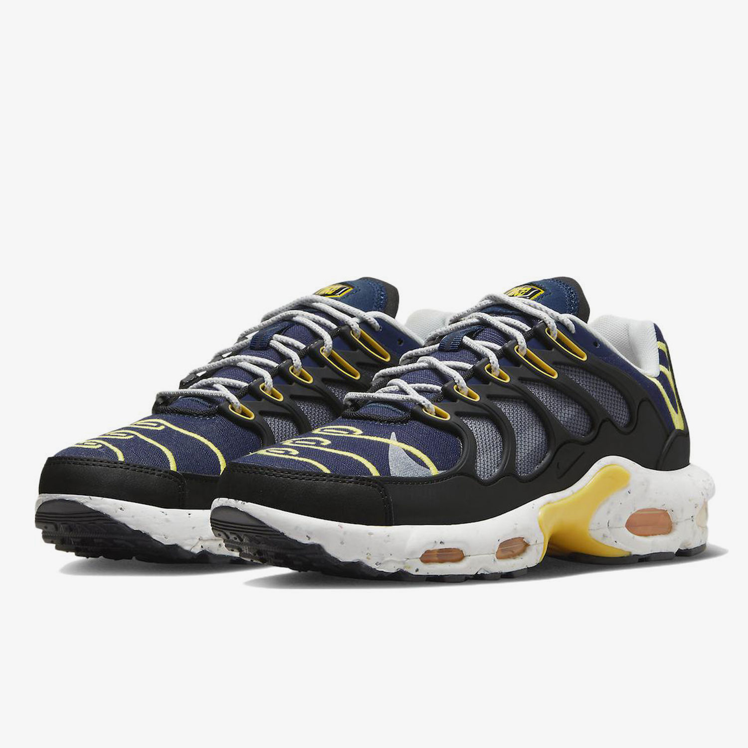 รองเท้าลำลองผู้ชาย Nike Air Ma - Men Shoes Myntra บทวิจารณ์และราคา