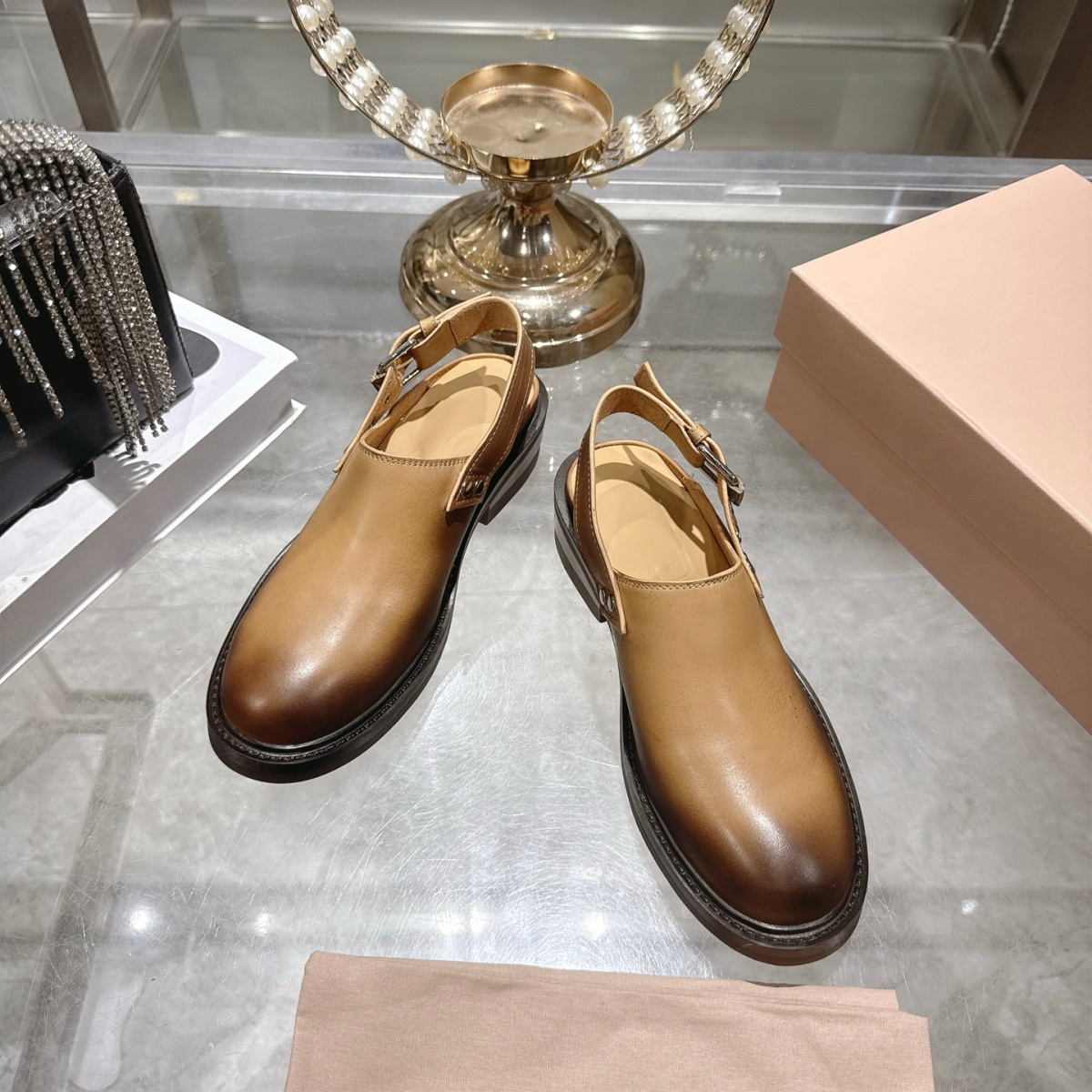 รองเท้าผู้หญิงสำหรับเดินทาง รุ - Men Shoes 2026 บทวิจารณ์และราคา