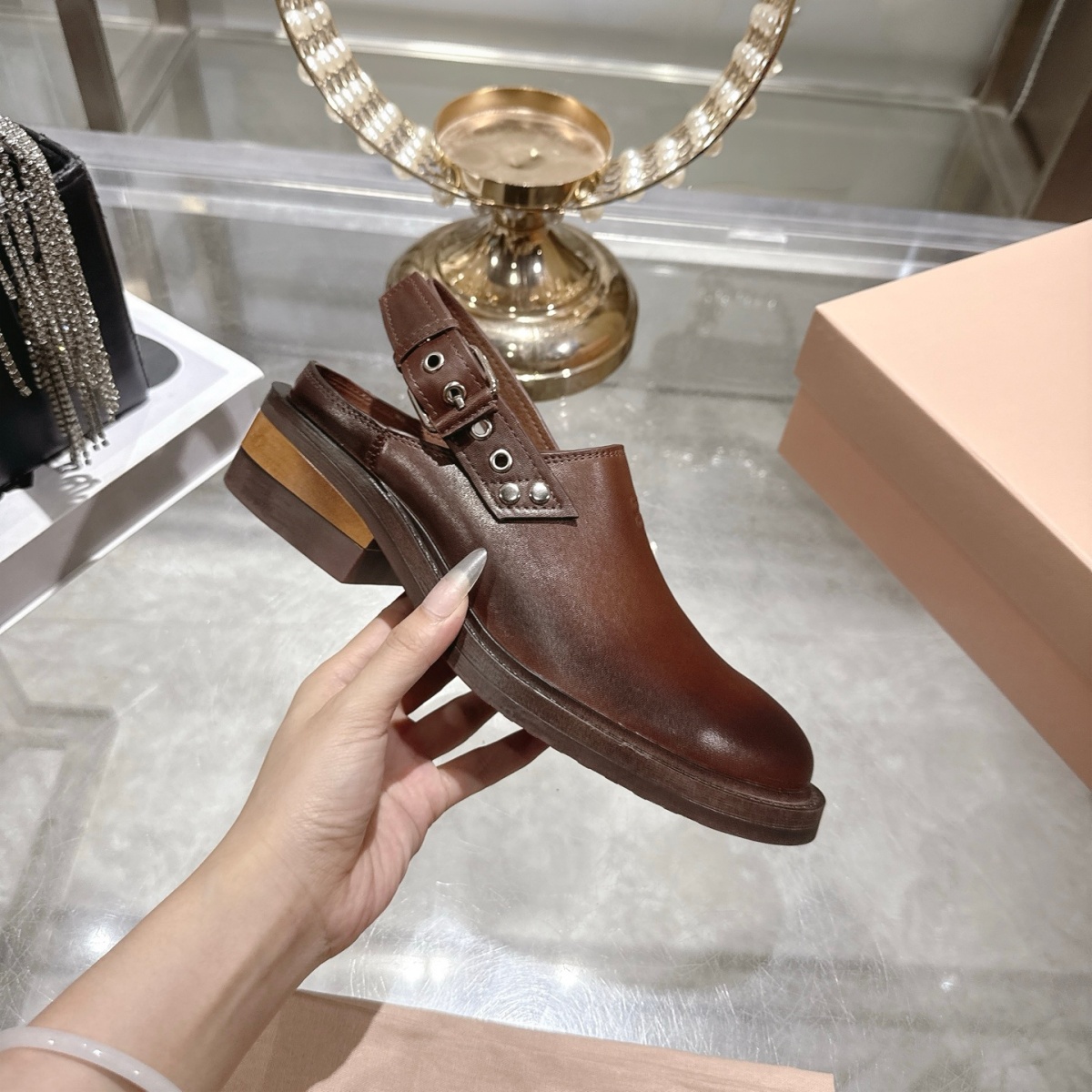รองเท้าผู้หญิงสำหรับเดินทาง รุ - Men Shoes 2026 บทวิจารณ์และราคา